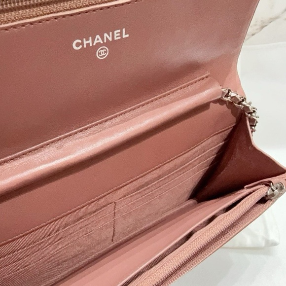 🚩steal Authentic Chanel Tan Quilted Crossbody Bag with Chain - Picture 7 of 12
